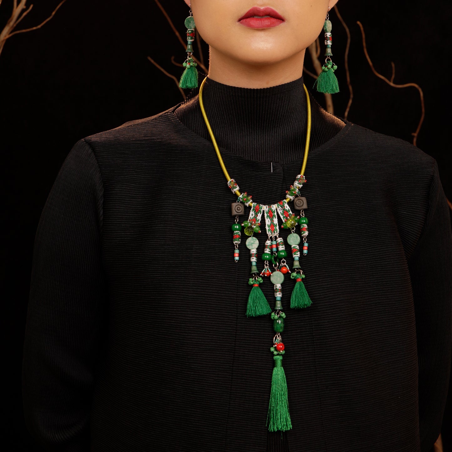 theMay | Po Inu Nagar Collection | Vòng cổ thổ cẩm Chăm dệt tay Vòng cổ Lịch Sử
