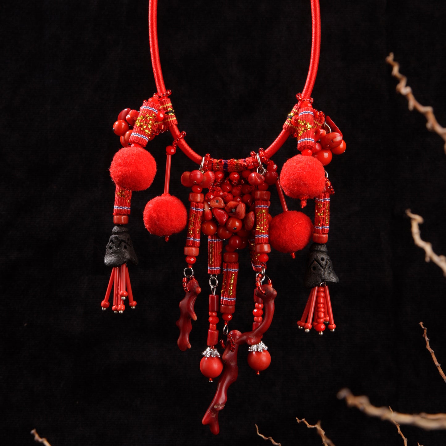 theMay | Po Inu Nagar Collection | Vòng cổ thổ cẩm Chăm dệt tay Vòng cổ Huyết Mạch