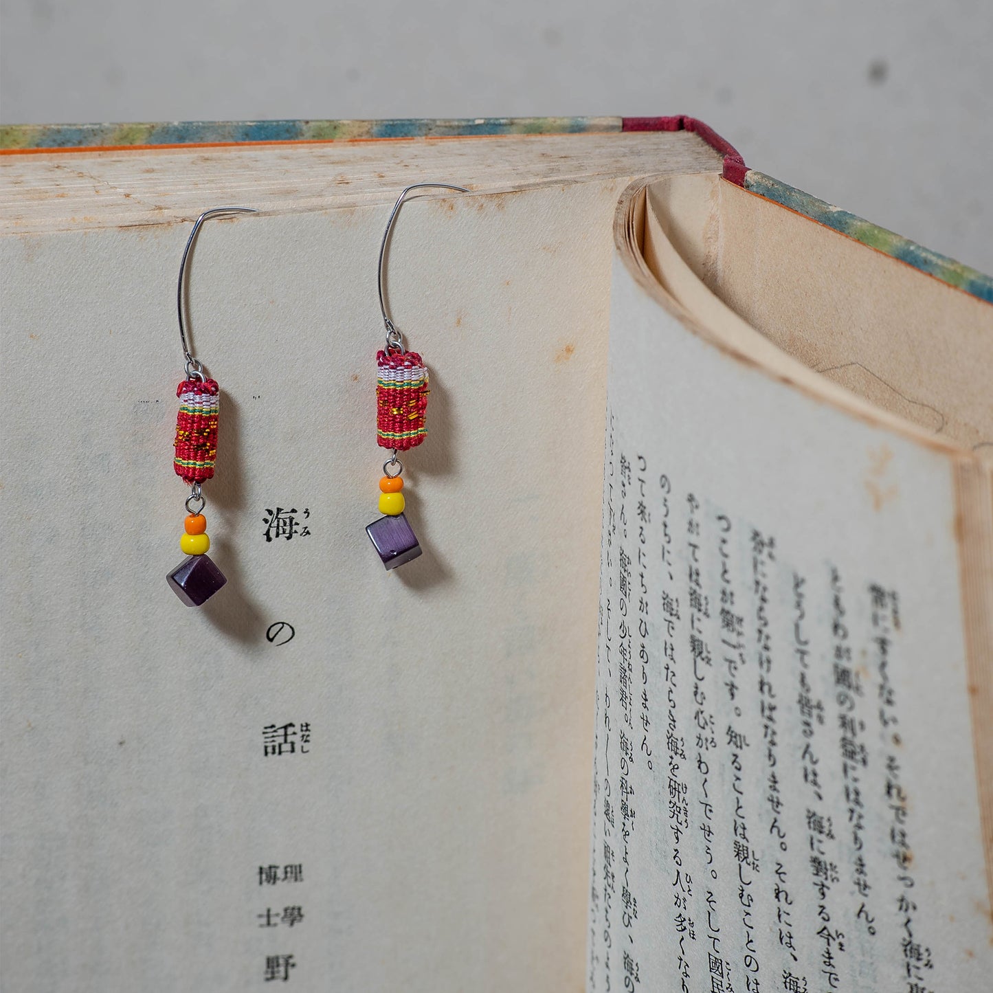 theMay | Ariya Bilan Collection | Hoa tai thổ cẩm Chăm Igcay