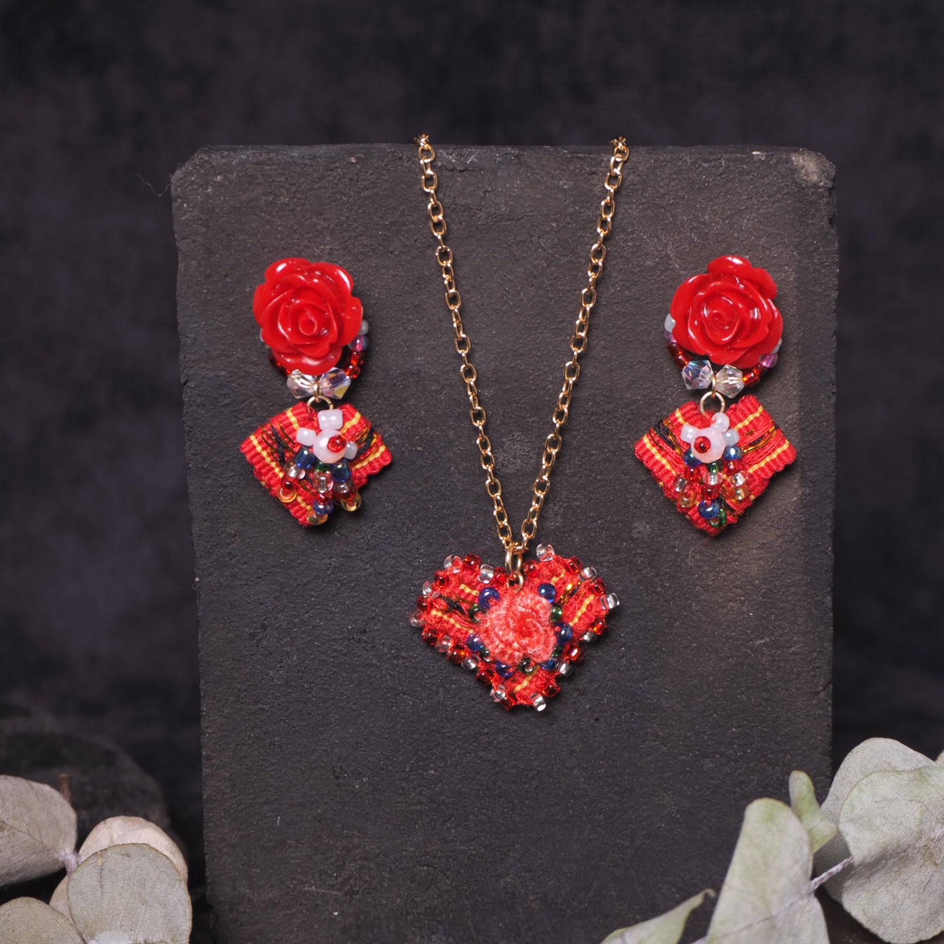 theMay | Love Collection | Vòng cổ thổ cẩm Chăm Tầm Duyên