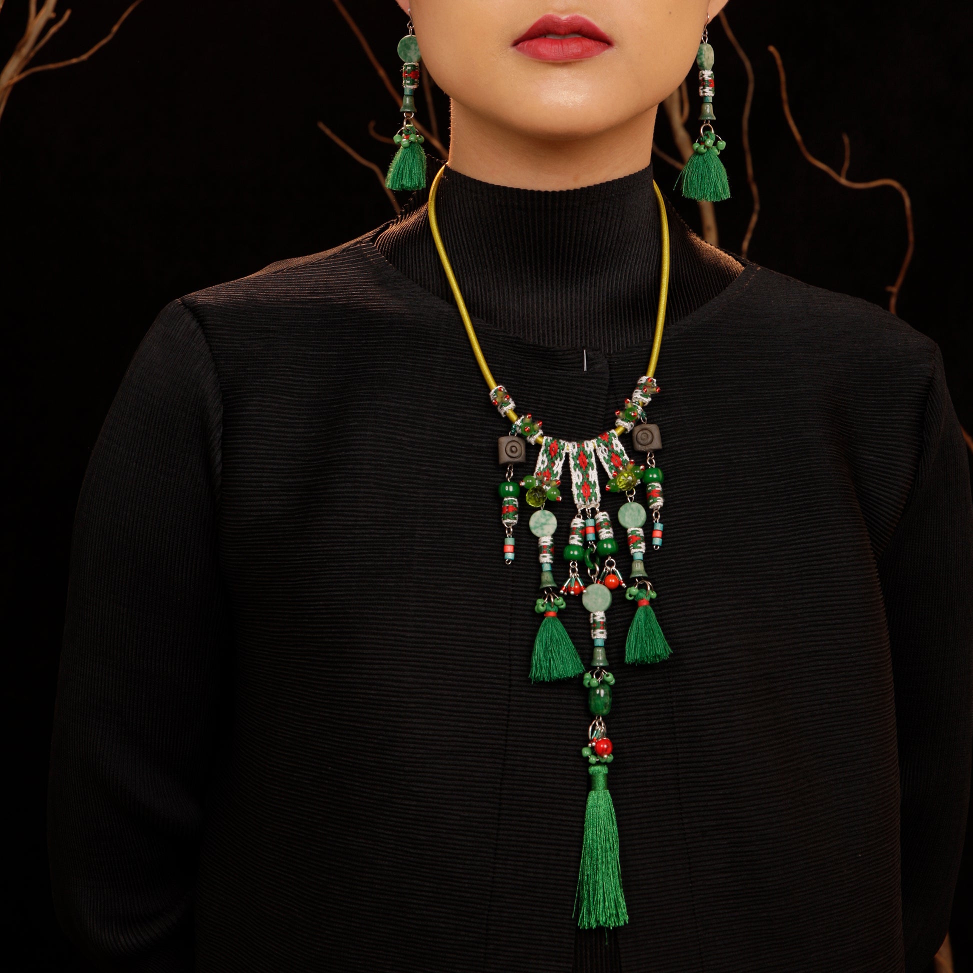theMay | Po Inu Nagar Collection | Vòng cổ thổ cẩm Chăm dệt tay Vòng cổ Lịch Sử