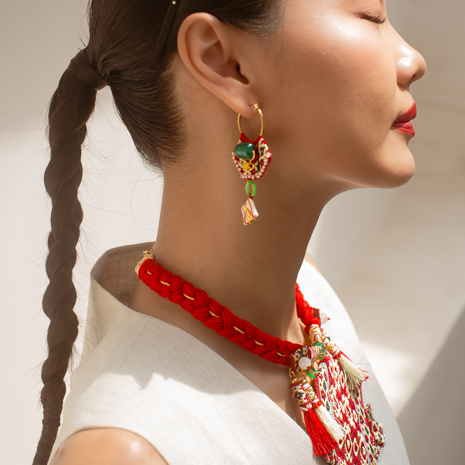 Hoa tai thổ cẩm Chăm dệt tay Gal - wak 